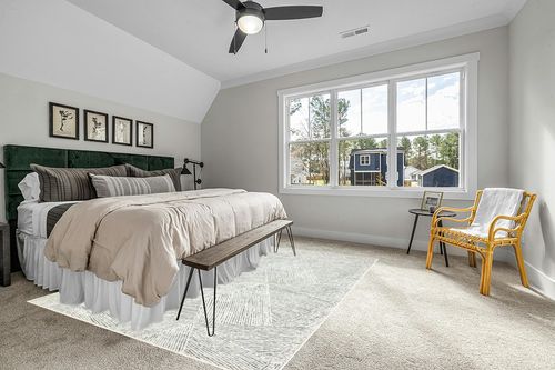 Bloom Rugs Washable Non-Slip 8' x 10' Rug - Ivory/Black Modern Geometric Area Rug for Living Room, Bedroom, Dining Room, and Kitchen - Exact Size: 8' x 10' in Grey Traditional Bedroom with King Bed
