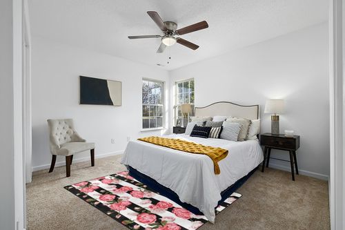 Large Area Rugs for Living Room, Black White Striped Flowers Carpet Floor Mats, Luxury Fluffy Rugs for Bedroom Playing Room Kitchen Hallway Home Decor, Soft Non Slip Washable Area Rugs 80x58 Inch in White and Yellow Modern Bedroom