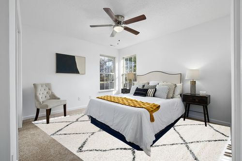 nuLOOM Jessie Moroccan Lattice Tassel Area Rug, 10x13, Off-white in White and Yellow Modern Bedroom