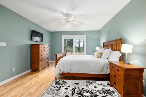 Nourison Aloha Indoor/Outdoor Black White 3'6" x 5'6" Area -Rug, Easy -Cleaning, Non Shedding, Bed Room, Living Room, Dining Room, Deck, Backyard, Patio, High Traffic (4x6) in Teal and Orange Wood Bedroom