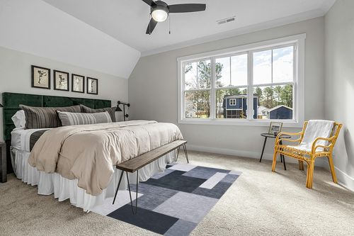 RUGSREAL Washable Rug for Living Room Low-Pile Non-Slip Throw Carpet Contemporary Morroccan Area Rug for Home Office, 5' x 8' Grey in Grey Traditional Bedroom with King Bed