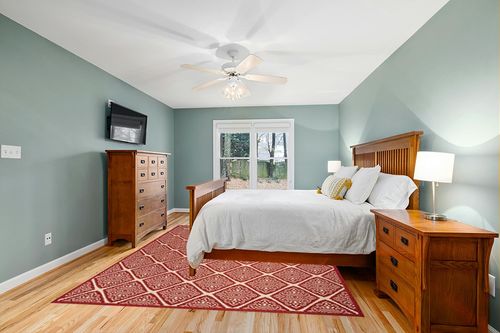 SAFAVIEH Linden Collection 8' x 10' Red/Cream LND132Q Trellis Indoor/ Outdoor Non-Shedding Easy scrubbing Patio Backyard Porch Deck Mudroom Area-Rug in Teal and Orange Wood Bedroom