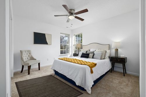 Unique Loom Outdoor Border Collection Area Rug - Checkered (4' x 6' Rectangle, Gray/ Black) in White and Yellow Modern Bedroom
