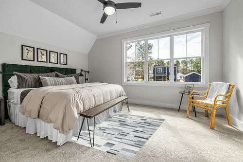 COZYLOOM Modern Geometric Rug 5x7 Contemporary Distressed Area Rug Low Pile Non-Shedding Living Room Rug Indoor Floor Cover Bedroom Home Office Dorm Dining Room Throw Carpet Non Slip Thin Grey in Grey Traditional Bedroom with King Bed