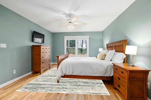Safavieh Hudson Shag Collection Area Rug - 8' x 10', Ivory & Green, Modern Design, Non-Shedding & Easy Care, 2-inch Thick Ideal for High Traffic Areas in Living Room, Bedroom (SGH206Y) in Teal and Orange Wood Bedroom