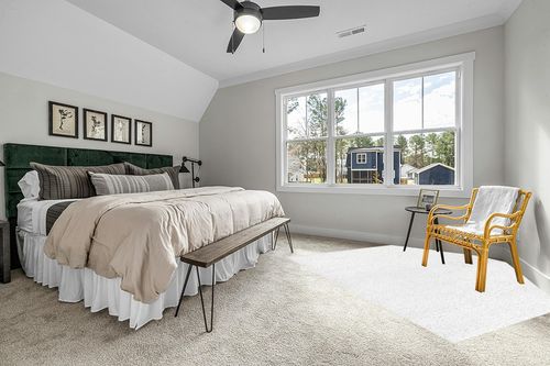nuLOOM Marleen Contemporary Shag Area Rug, 8' Square, Off-white in Grey Traditional Bedroom with King Bed