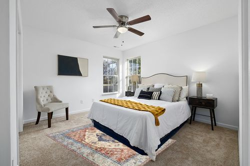 Valenrug Area Rug 5x7 - Stain Resistant Lightweight Washable Rug, Anti-Skid Rugs for Living Room, Vintage Tribal Area Rug(Multi, 5'x7') in White and Yellow Modern Bedroom