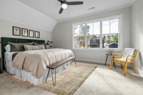 Loloi II Margot Collection MAT-01 Antique/Sage 7'-6" x 9'-6" Area Rug feat. CloudPile in Grey Traditional Bedroom with King Bed