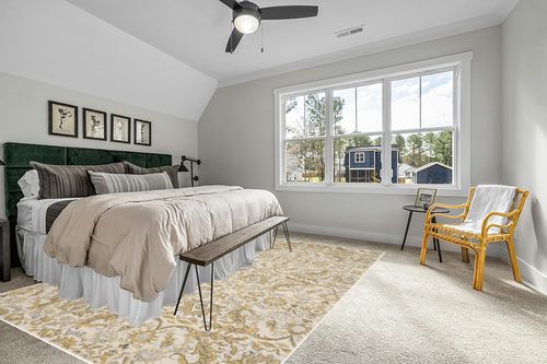 SAFAVIEH Evoke Collection Area Rug - 9' x 12', Ivory & Gold, Shabby Chic Oriental Design, Non-Shedding & Easy Care, Ideal for High Traffic Areas in Living Room, Bedroom (EVK238S) in Grey Traditional Bedroom with King Bed
