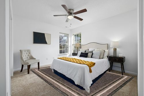 Unique Loom Outdoor Border Collection Area Rug - Soft Border (9' x 12' Rectangle, Black/ Ivory) in White and Yellow Modern Bedroom