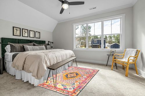 OJIA Washable Area Rug 5'X8', Non-Slip Living Room Rugs, Ultra-Thin Bedroom Rug Soft Accent Rugs, Retro Floral Print Floor Carpet Pink Rugs for Dining Room/Kitchen/Playroom/Farmhouse/Home Decor in Grey Traditional Bedroom with King Bed