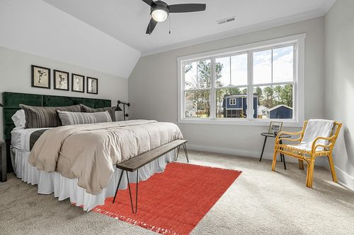 nuLOOM Daniela Farmhouse Chunky Jute Area Rug, 5' x 7' 6", Terra in Grey Traditional Bedroom with King Bed