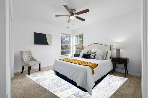 SAFAVIEH Amelia Collection Area Rug - 8' x 10', Ivory & Blue, Modern Abstract Design, Non-Shedding & Easy Care, Ideal for High Traffic Areas in Living Room, Bedroom (ALA700A) in White and Yellow Modern Bedroom