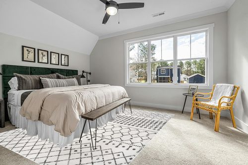 nuLOOM Zola Geometric Moroccan Area Rug, 9x12, Grey in Grey Traditional Bedroom with King Bed