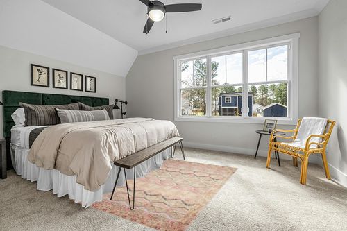 Loloi II Layla Collection LAY-17 Pink/Lagoon, Traditional 5'-0" x 7'-6" Area Rug in Grey Traditional Bedroom with King Bed