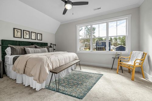 LUXE WEAVERS Bohemian Floral Blue 5x7 Area Rug, Non-Shedding Vintage Living Room Carpet in Grey Traditional Bedroom with King Bed