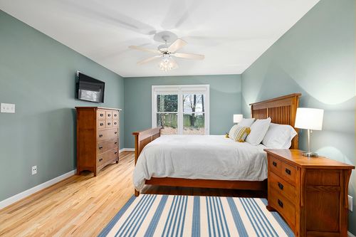 Safavieh Beach House Rug Collection BHS222M - Beige / Blue - 4' x 6' in Teal and Orange Wood Bedroom