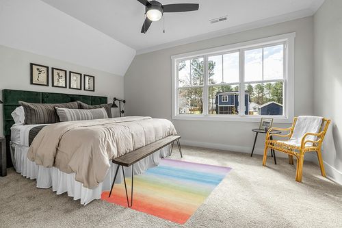 Well Woven Kids Rugs Sunrise 5' x 7' Multi Color Modern Printed Machine Washable Area Rug in Grey Traditional Bedroom with King Bed