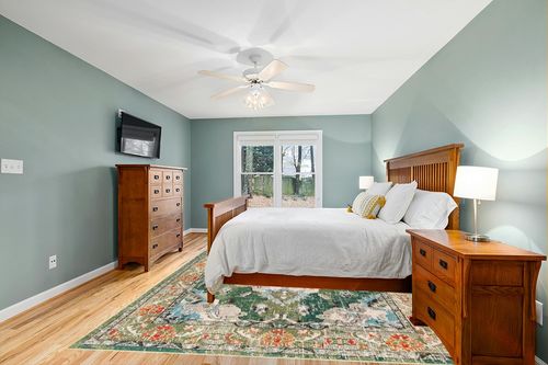 SAFAVIEH Monaco Collection Area Rug - 9' x 12', Forest Green & Light Blue, Boho Medallion Distressed Design, Non-Shedding & Easy Care, Ideal for High Traffic Areas in Living Room, Bedroom (MNC243F) in Teal and Orange Wood Bedroom