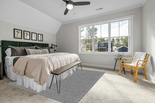 nuLOOM Lorretta Geometric Cotton Area Rug, 8x10, Black in Grey Traditional Bedroom with King Bed