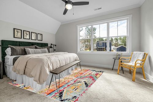 SAFAVIEH Madison Collection Area Rug - 8' x 10', Blue & Orange, Boho Chic Tribal Distressed Design, Non-Shedding & Easy Care, Ideal for High Traffic Areas in Living Room, Bedroom (MAD422F) in Grey Traditional Bedroom with King Bed