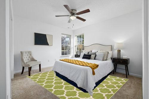 Unique Loom Trellis Collection Area Rug - Philadelphia (8'x 10' Rectangle, Light Green/ Beige) in White and Yellow Modern Bedroom