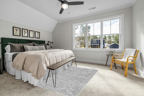 nuLOOM Sherill Abstract Transitional Area Rug, 5' x 8', Grey in Grey Traditional Bedroom with King Bed