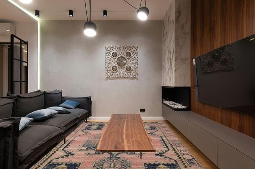 Rose / Rose Transitional Shed Resistant, Fade Resistant, Stain Resistant Hallway Area Rug in Dark Wood Living Room with Black Couch