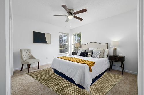 nuLOOM Camryn Herringbone Indoor/Outdoor Area Rug, 8x10, Green in White and Yellow Modern Bedroom