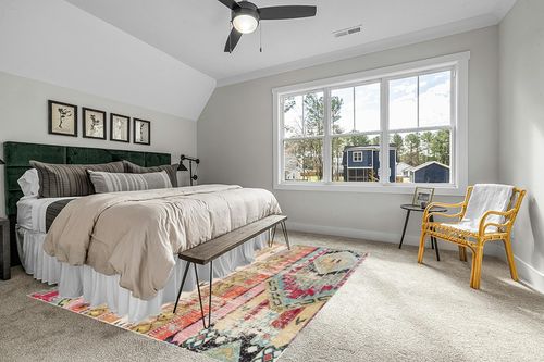 SAFAVIEH Monaco Collection Area Rug - 8' x 10', Multi, Boho Chic Tribal Distressed Design, Non-Shedding & Easy Care, Ideal for High Traffic Areas in Living Room, Bedroom (MNC222F) in Grey Traditional Bedroom with King Bed