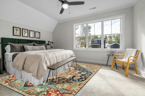 nuLOOM Tabetha Tribal Medallion Area Rug, 8' 10" x 12', Green in Grey Traditional Bedroom with King Bed