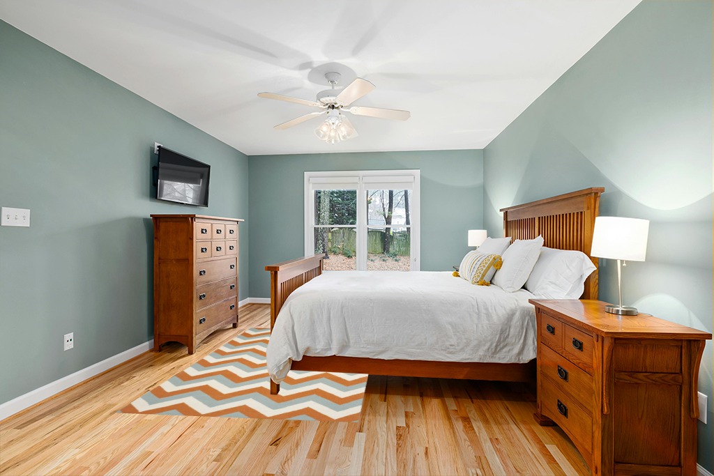 Safavieh 5' x 8' Dhurries Dhu640c Terracotta / Blue Rug in Teal and Orange Wood Bedroom