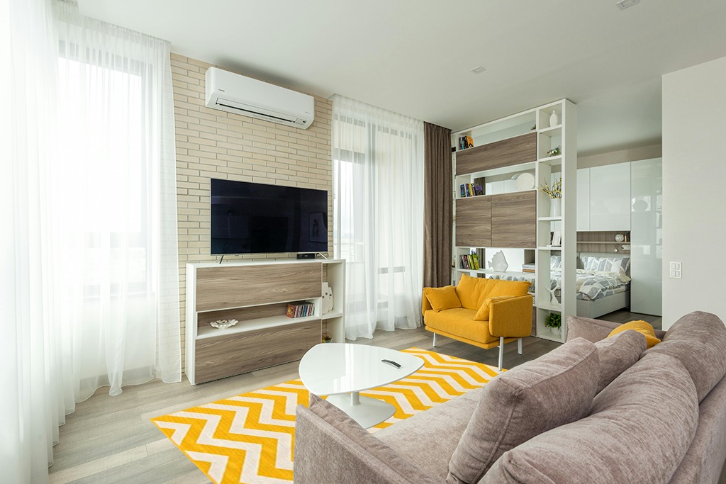 Unique Loom Outdoor Coastal Collection Area Rug - Dalgalar (5' 3" x 8' Rectangle, Yellow/ Ivory) in Light Modern Living Room with TV