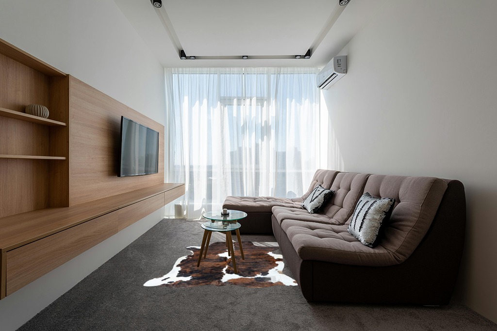 bonanza leathers Genuine Cowhide Rug Tricolor Brindle Size S/L/XL 5X6/6X7/7X8 FT (7X8) in Grey Living Room with Brown Couch