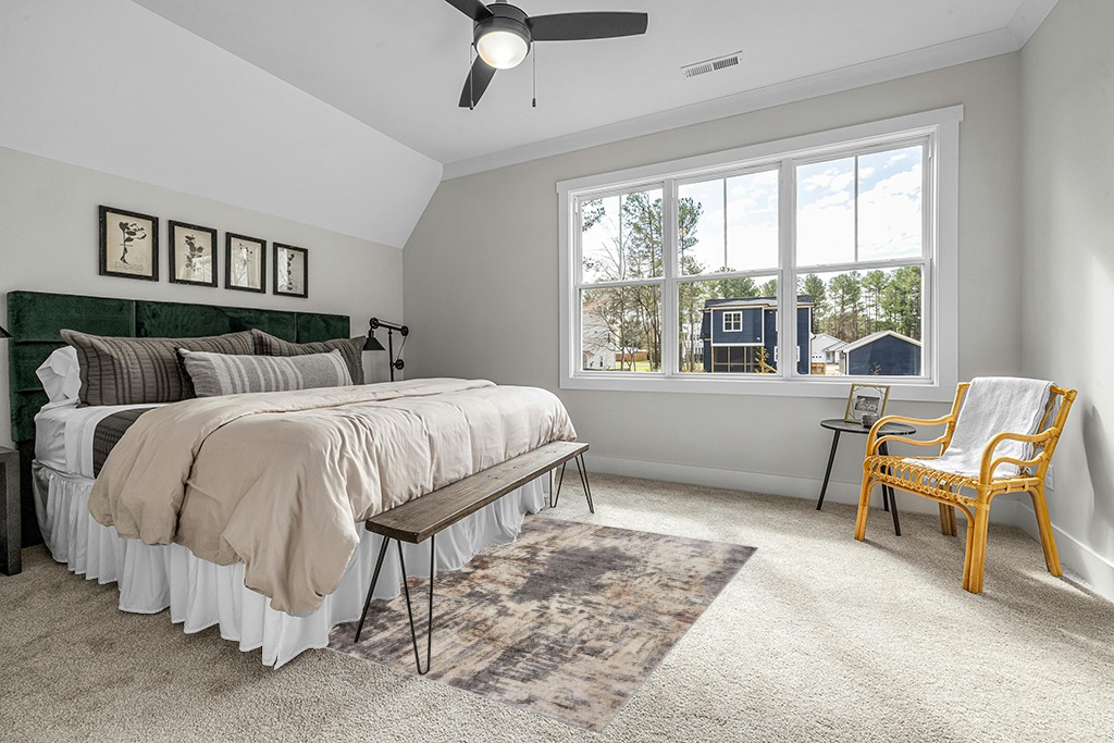 LUXE WEAVERS Euston Gray 5 x 7 Abstract Modern Area Rug in Grey Traditional Bedroom with King Bed