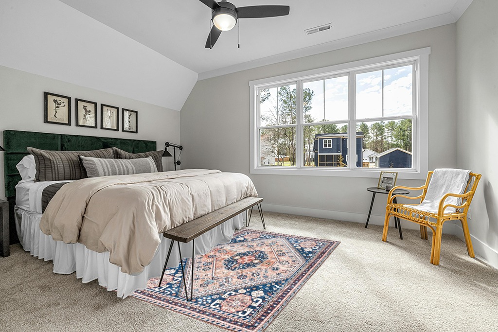 nuLOOM Nevaeh Machine Washable Bohemian Medallion Area Rug in Grey Traditional Bedroom with King Bed