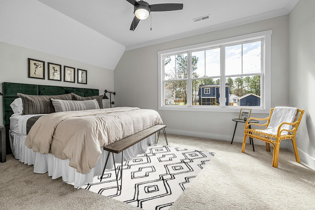 JONATHAN Y MOH401A-5 Deia Moroccan Style Diamond Shag Indoor Area-Rug Bohemian Geometric Easy-Cleaning Bedroom Kitchen Living Room Non Shedding, 5 X 8, White/Black in Grey Traditional Bedroom with King Bed