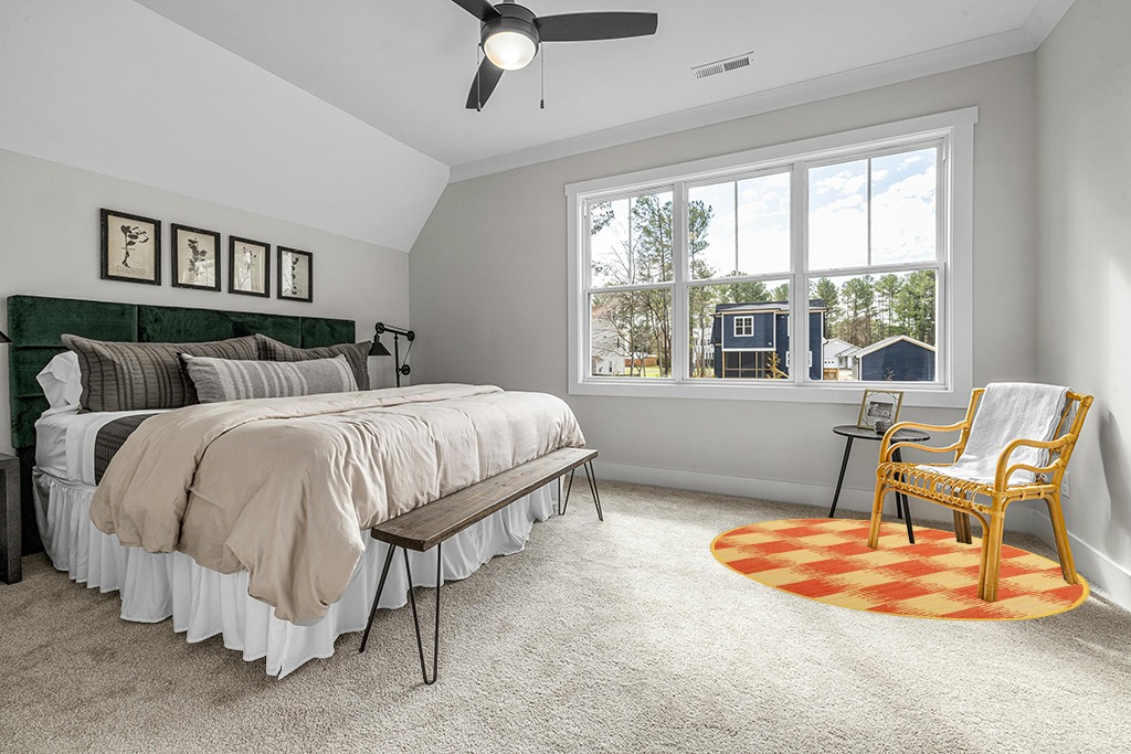 SAFAVIEH Montauk Collection 6' Round Yellow / Orange MTK721C Handmade Fringe Cotton Area Rug in Grey Traditional Bedroom with King Bed
