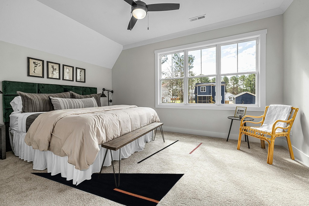 SAFAVIEH Fifth Avenue Collection Area Rug - 8' x 10', Ivory & Black, Handmade Mid-Century Modern Abstract New Zealand Wool, Ideal for High Traffic Areas in Living Room, Bedroom (FTV110A) in Grey Traditional Bedroom with King Bed