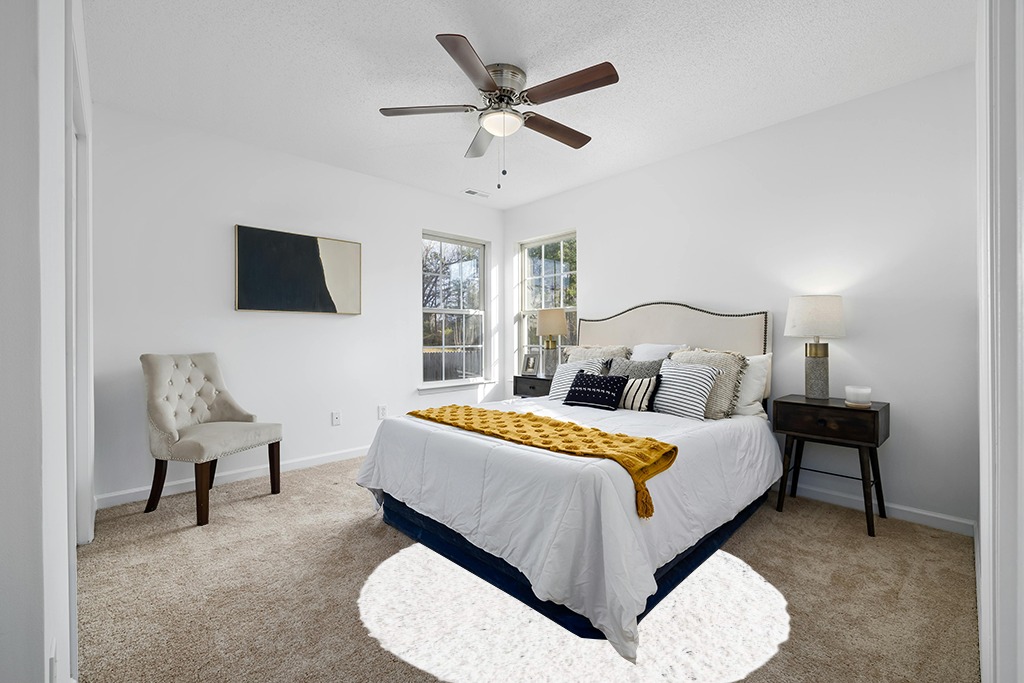 White 6 Ft Round  Shag Rug in White and Yellow Modern Bedroom