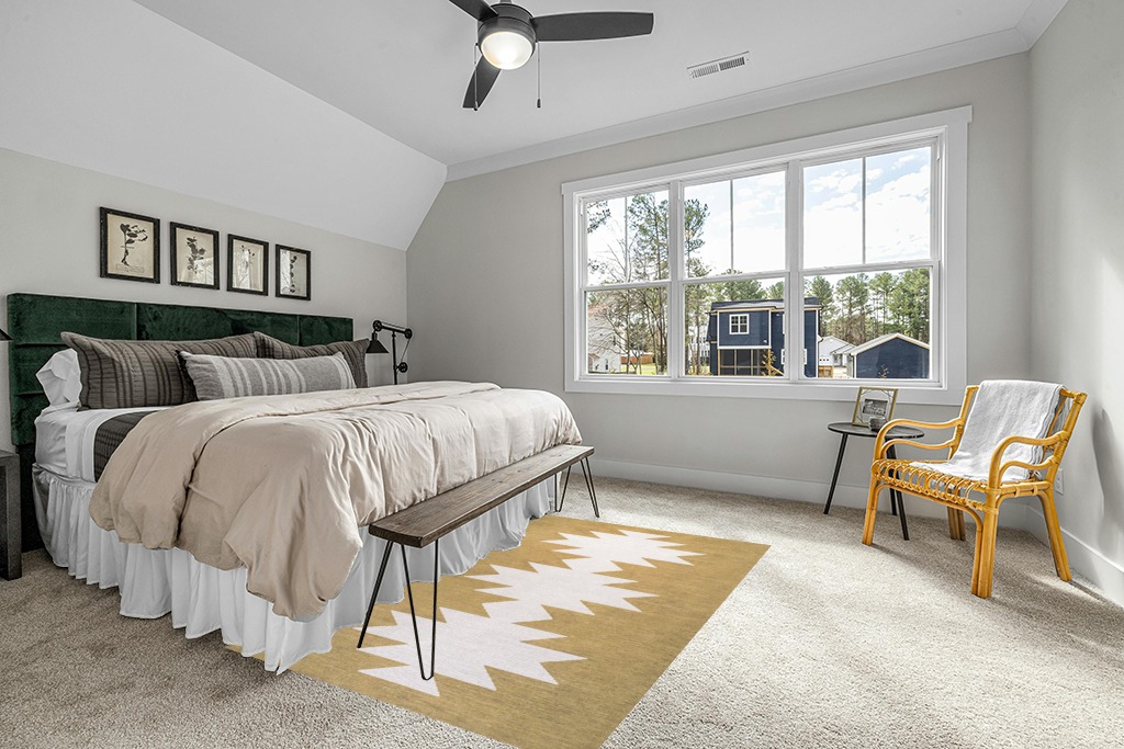 JONATHAN Y WSH110B-5 Chayton Minimalist Geometric Machine-Washable Indoor Area-Rug, Bohemian Southwestern Modern Easy-Cleaning,Bedroom,Kitchen,Living-Room,Non Shedding, Light-Green/Ivory, 5 X 8 in Grey Traditional Bedroom with King Bed