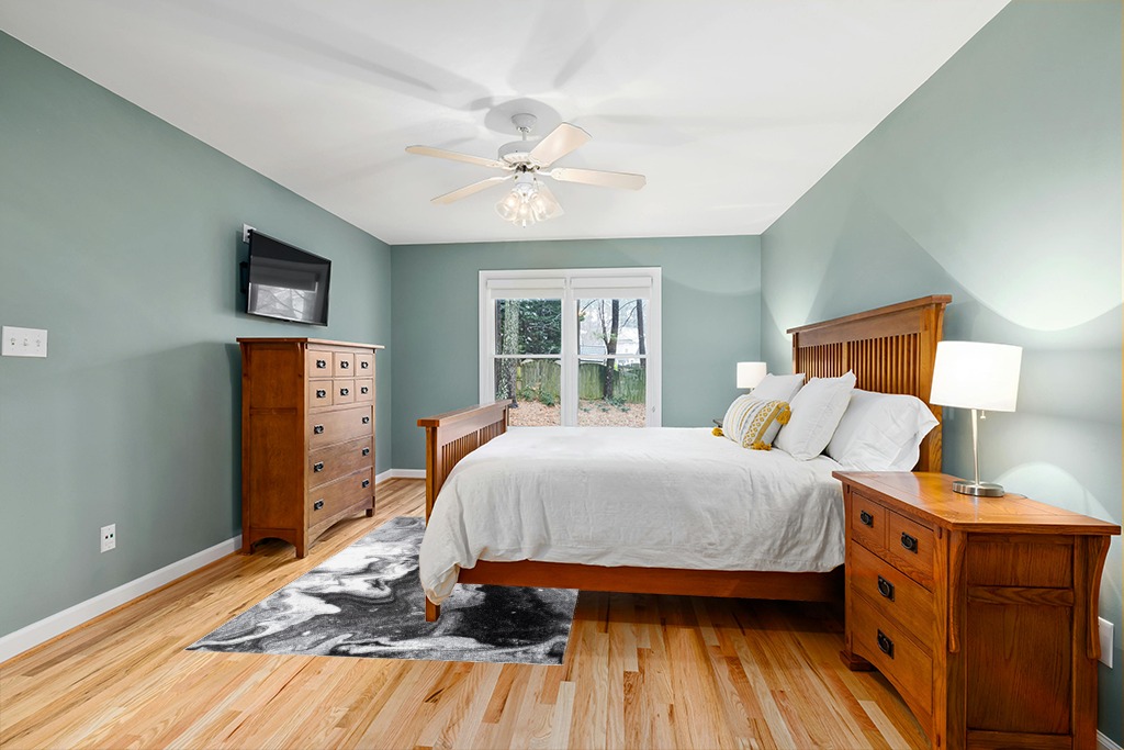 nuLOOM Remona Modern Abstract Area Rug, 5x8, Grey in Teal and Orange Wood Bedroom