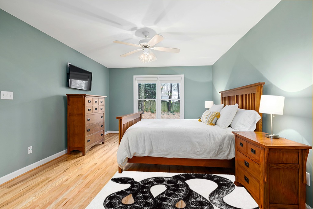 nuLOOM Thomas Paul Serpent Area Rug, 4x6, Black and White in Teal and Orange Wood Bedroom