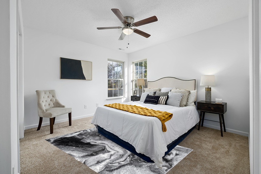 nuLOOM Remona Modern Abstract Area Rug, 5x8, Grey in White and Yellow Modern Bedroom