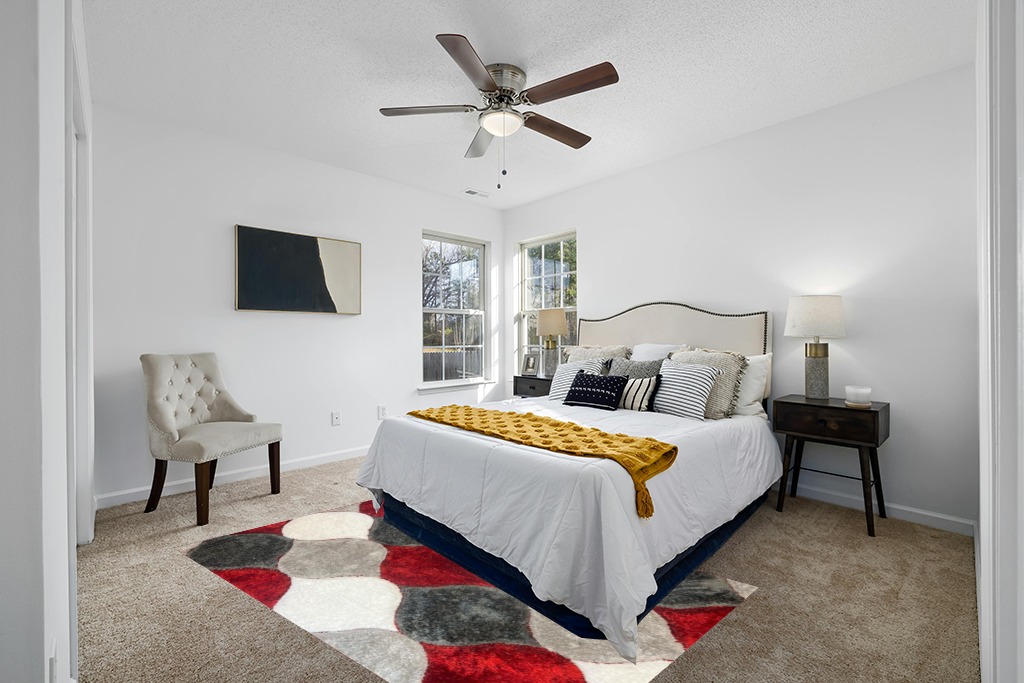 United Rugs - 4D Shaggy 6488 Thick Soft Plush Modern Shag Stain-Resistant Area Rug (Red, 5' x 7') in White and Yellow Modern Bedroom
