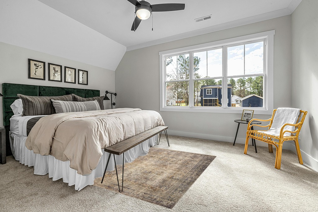 Amber Lewis x Loloi Morgan Collection MOG-01 Sunset / Ink 5'-0" x 7'-0" Area Rug feat. CloudPile in Grey Traditional Bedroom with King Bed