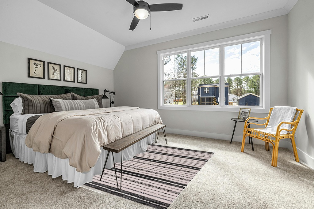 Safavieh Striped Kilim Collection Area Rug - 5' x 8', Beige & Black, Flat Weave Boho Tassel Fringe Cotton Design, Easy Care, Ideal for High Traffic Areas in Living Room, Bedroom (STK206B) in Grey Traditional Bedroom with King Bed