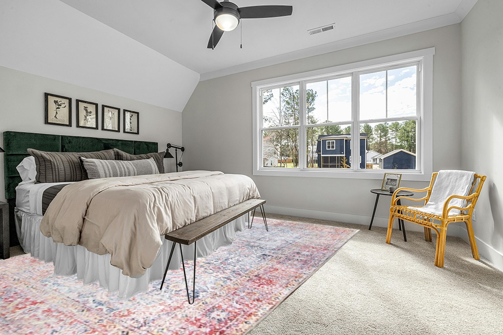 SUPERIOR Indoor Large Area Rug in Grey Traditional Bedroom with King Bed