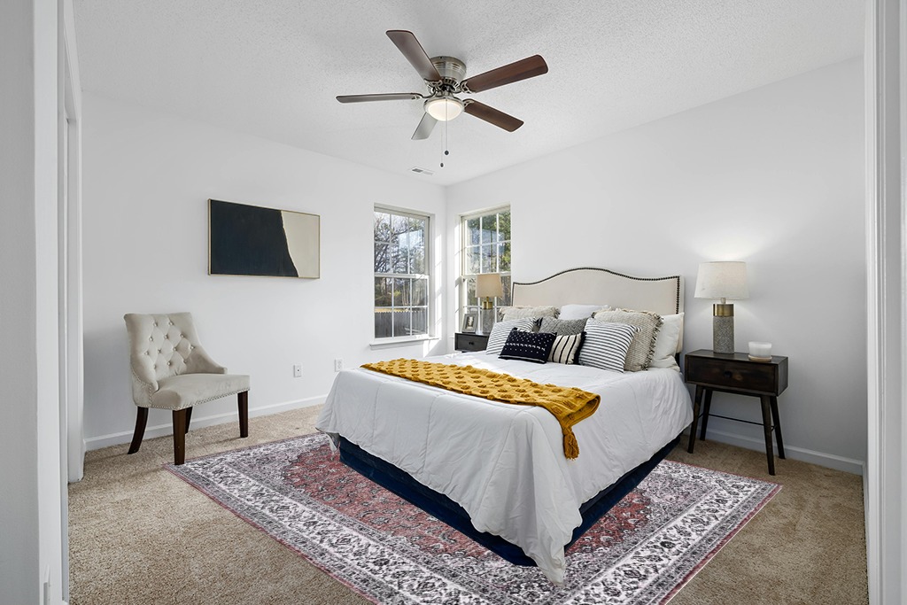 CAROMIO Vintage Area Rug in White and Yellow Modern Bedroom
