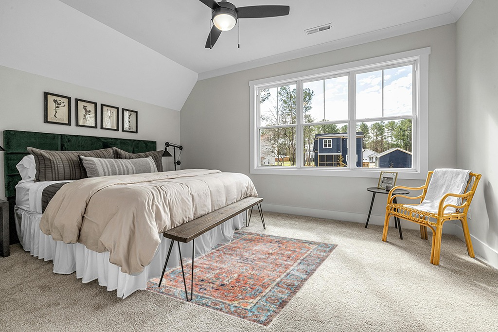 Bloom Rugs Washable Non-Slip 5' x 7' Rug - Orange/Blue Traditional Area Rug for Living Room, Bedroom, Dining Room, and Kitchen - Exact Size: 5' x 7' in Grey Traditional Bedroom with King Bed